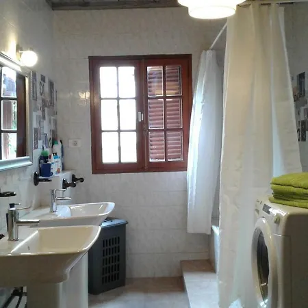 Casa Con Terrazas,jardin Y Piscina En La Camella. *