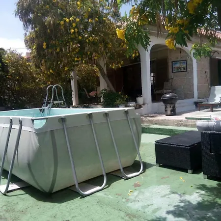 Hébergement de vacances Casa Con Terrazas,jardin Y Piscina En La Camella. Arona (Tenerife)