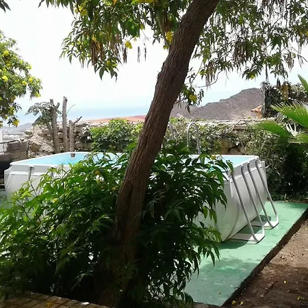 Hébergement de vacances Casa Con Terrazas,jardin Y Piscina En La Camella. Arona (Tenerife)